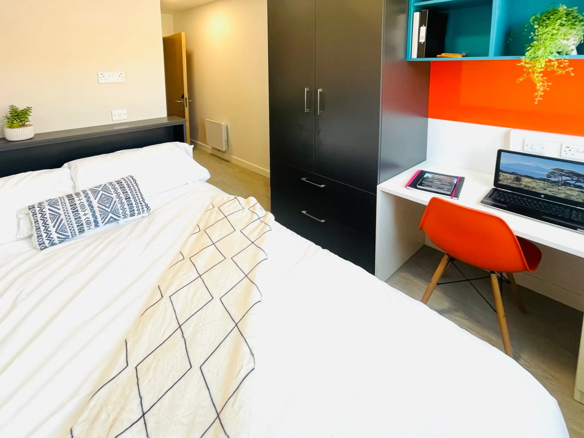 Ensuite room at Northgate House Derby